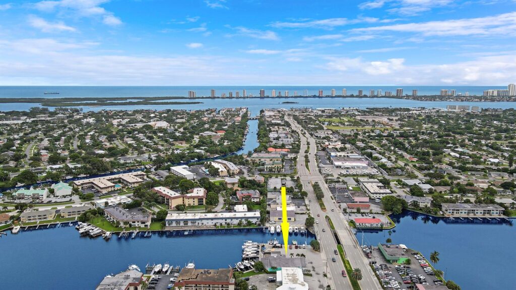 631 Northlake Boulevard, North Palm Beach FL 33408