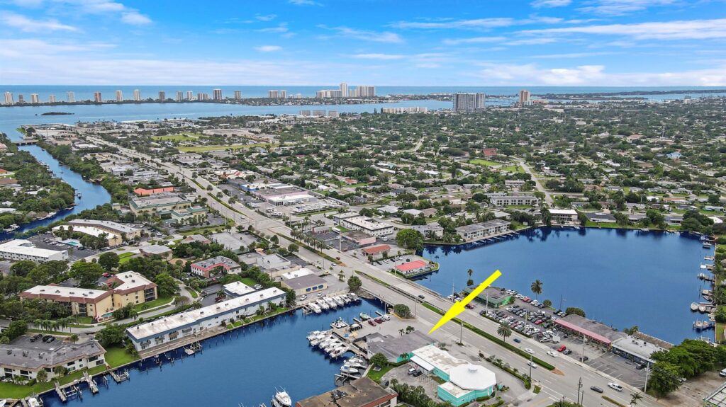 631 Northlake Boulevard, North Palm Beach FL 33408