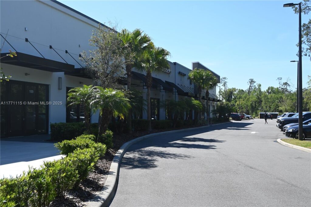 3370 ROUSE RD # 109, Orlando FL 32817