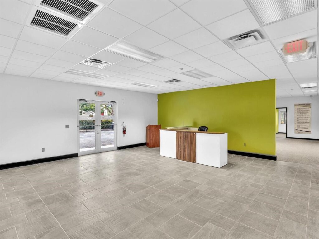 2200 N University Drive, Sunrise FL 33322