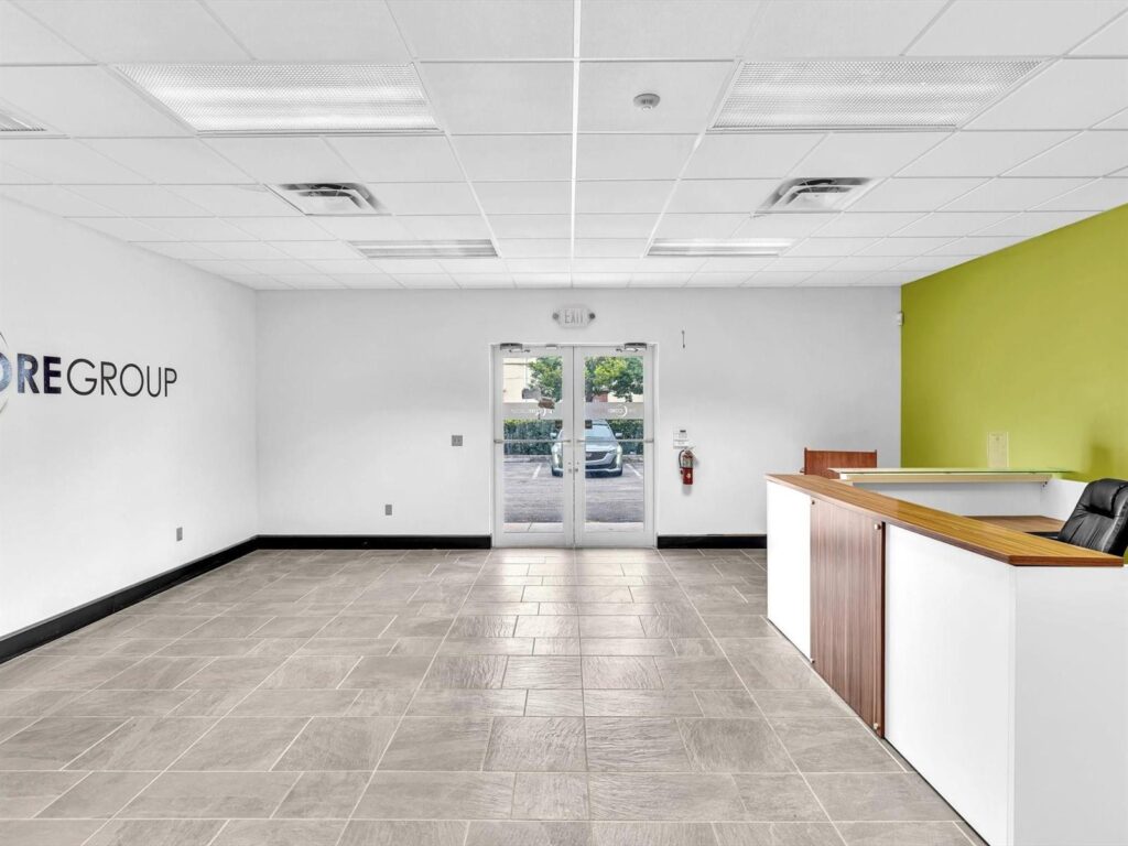 2200 N University Drive, Sunrise FL 33322
