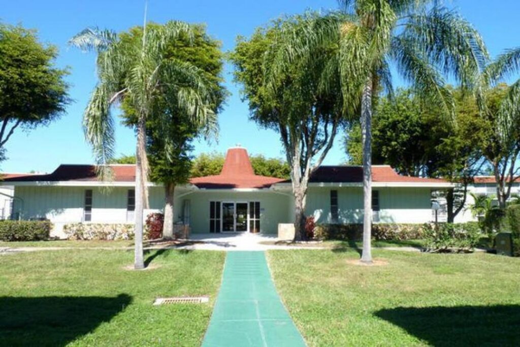 3300 Springdale Boulevard # 306, Palm Springs FL 33461