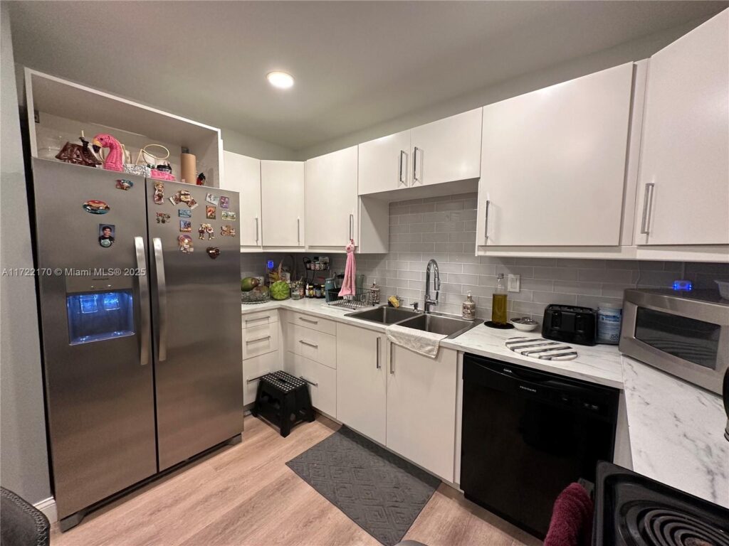 5100 SW 41st St # 328, Pembroke Park FL 33023