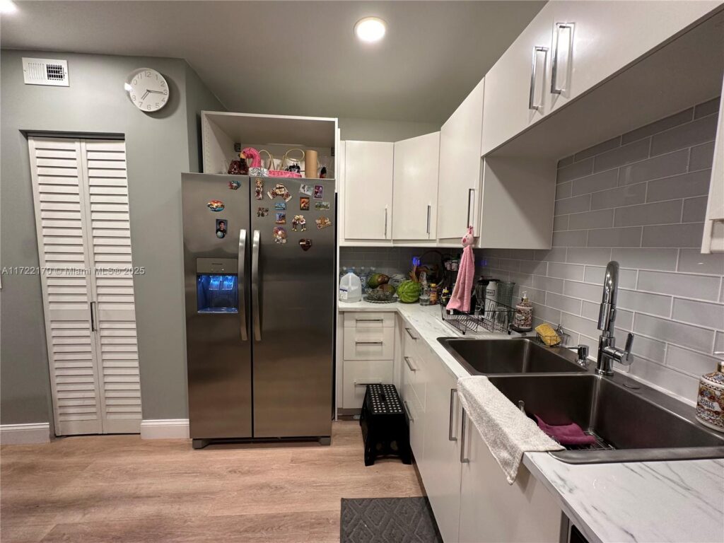 5100 SW 41st St # 328, Pembroke Park FL 33023