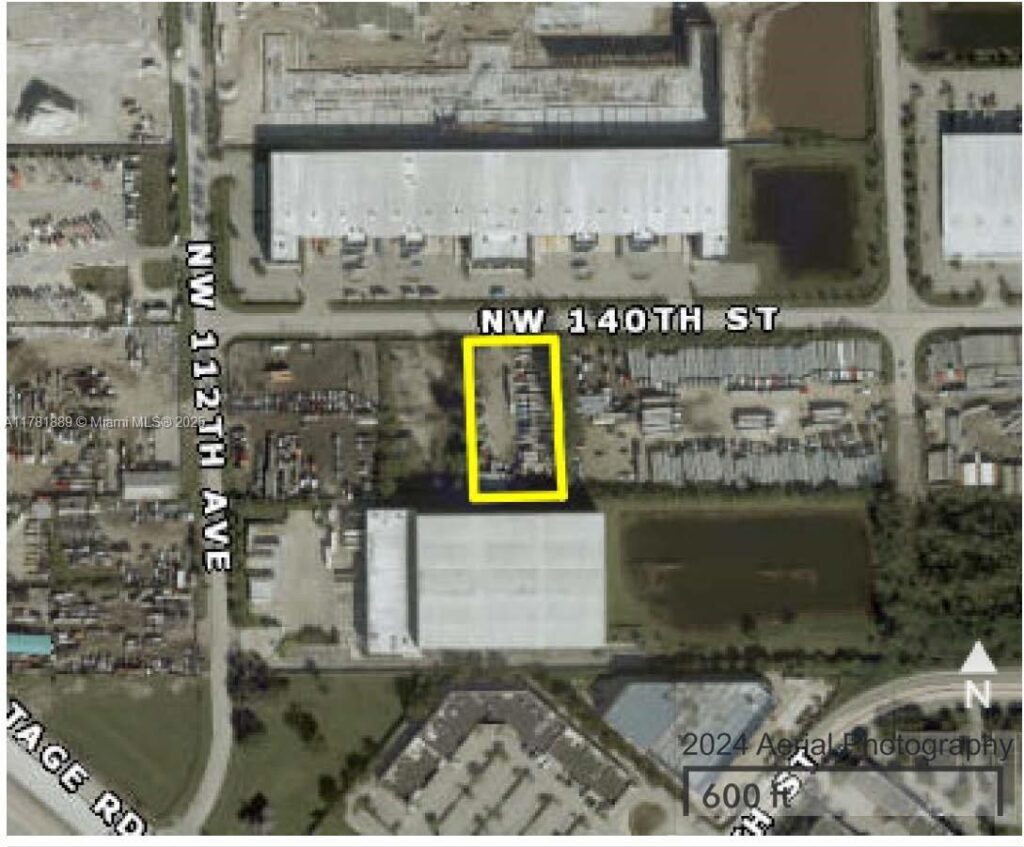 NW 140th St, Hialeah Gardens FL 33018