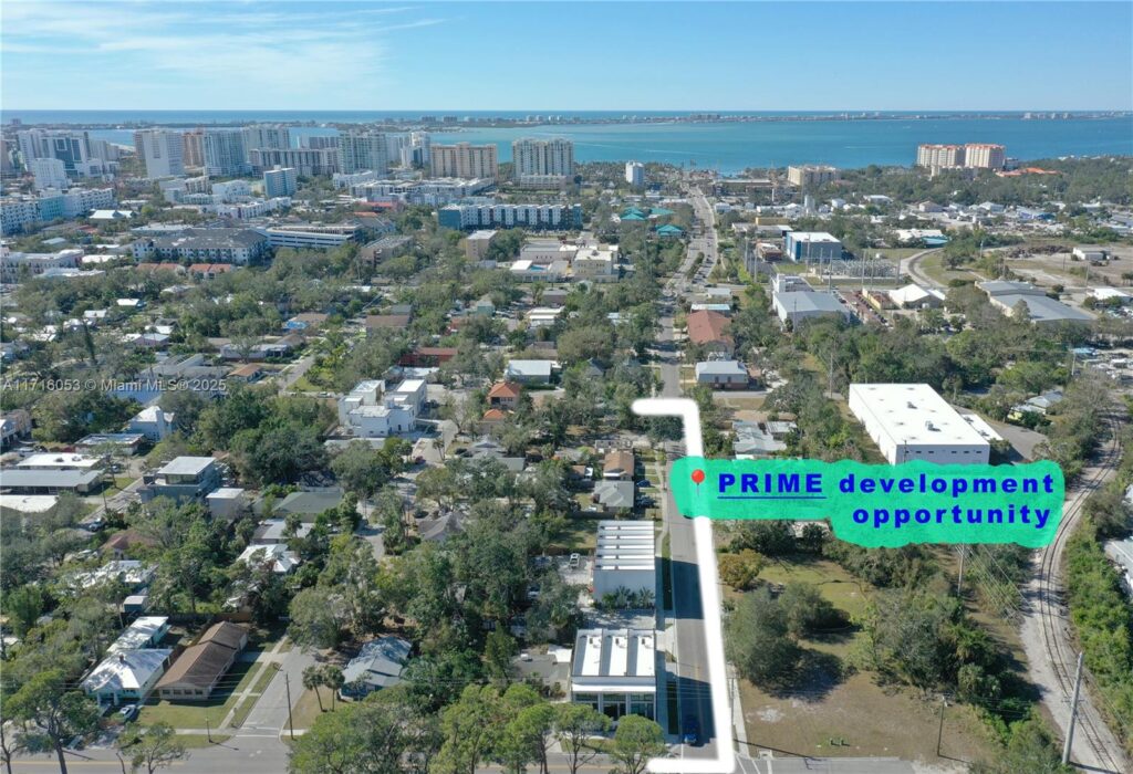 1744 10th st, Sarasota FL 34236