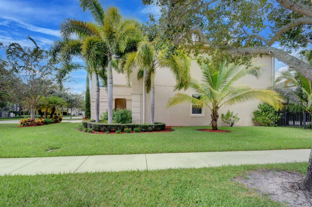 8625 Wellington View Drive, Royal Palm Beach FL 33411