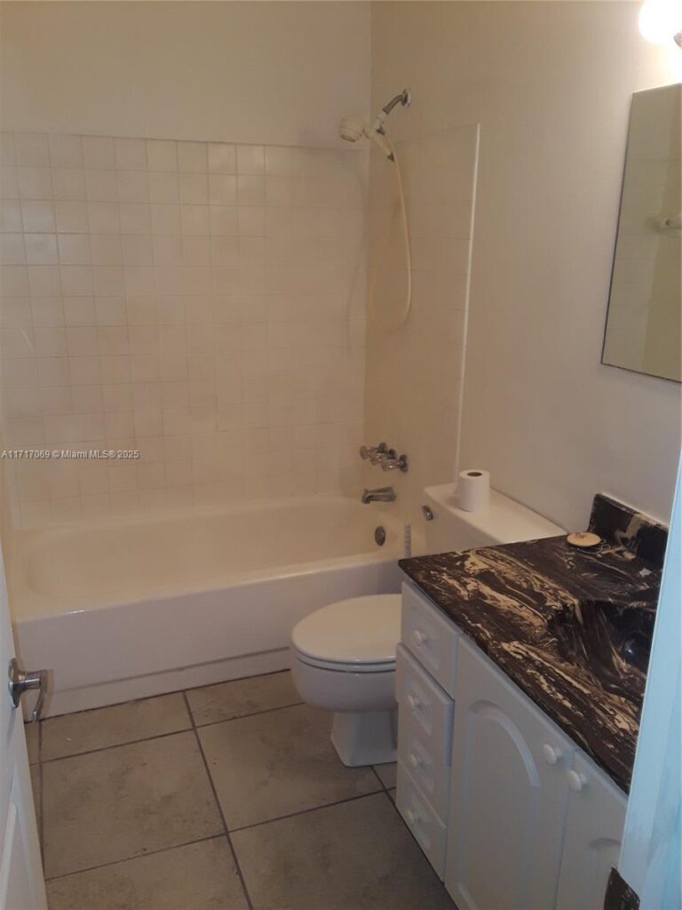 8267 SW 128th St # 105, Pinecrest FL 33156