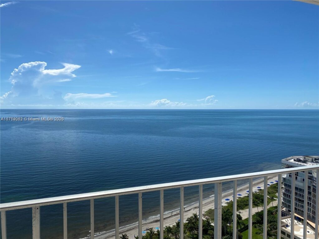 881 Ocean Dr # 22F, Key Biscayne FL 33149