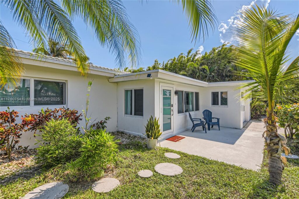 262 Bombay Ave, Lauderdale By The Sea FL 33308