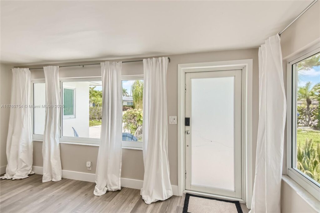262 Bombay Ave, Lauderdale By The Sea FL 33308