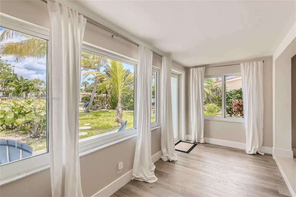 262 Bombay Ave, Lauderdale By The Sea FL 33308
