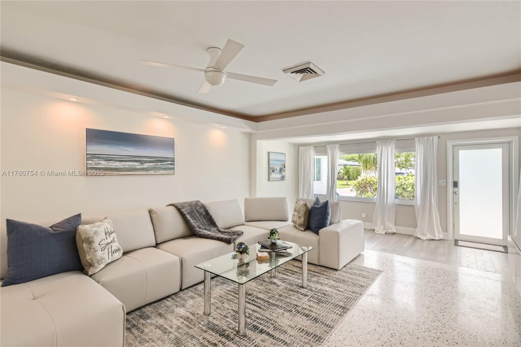 262 Bombay Ave, Lauderdale By The Sea FL 33308