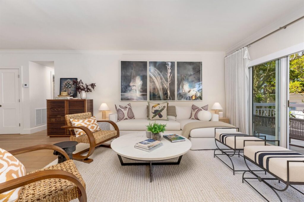 250 Bradley Place # 307, Palm Beach FL 33480