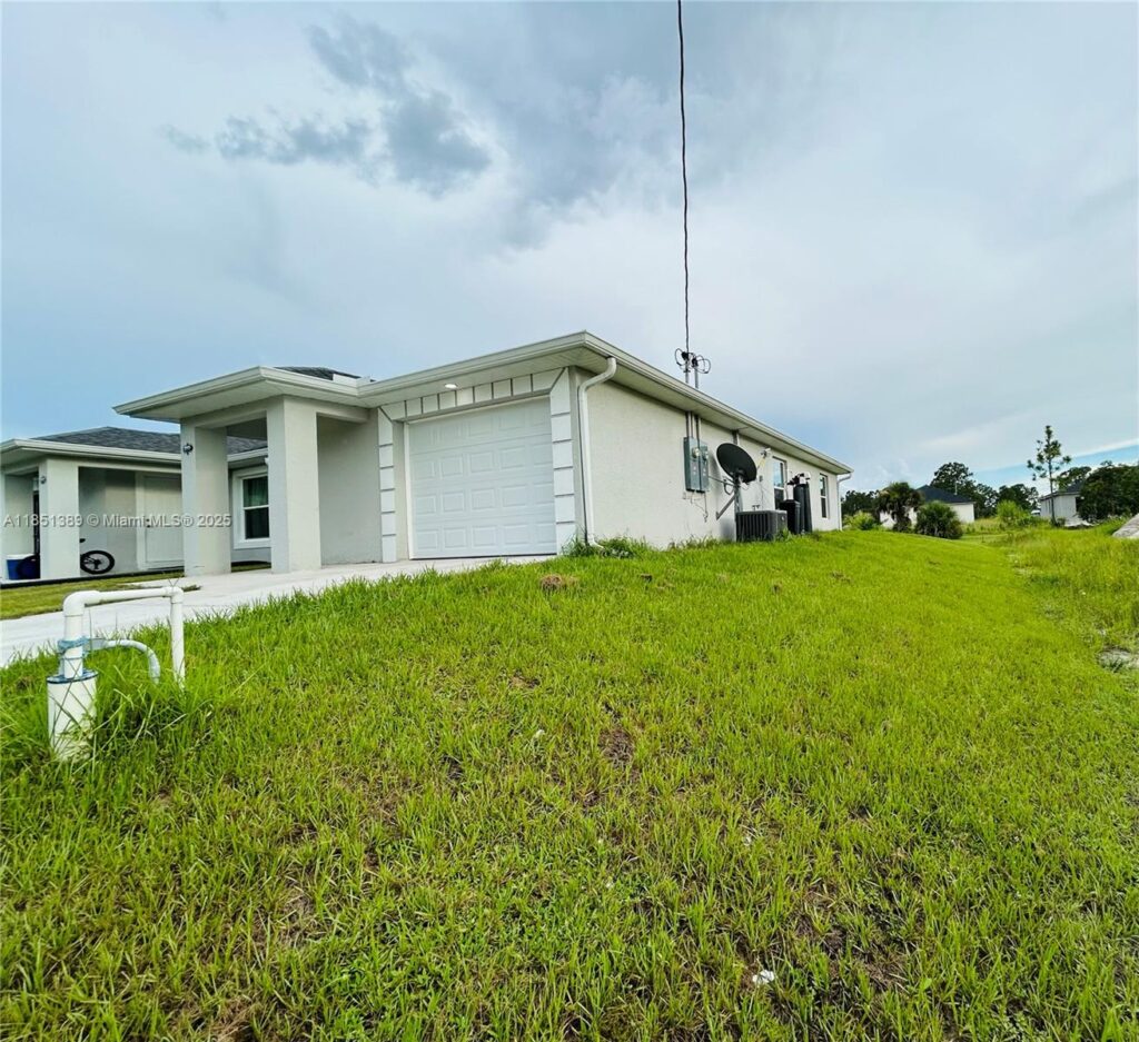 1110 Augusta St E # 1110, Lehigh Acres FL 33974