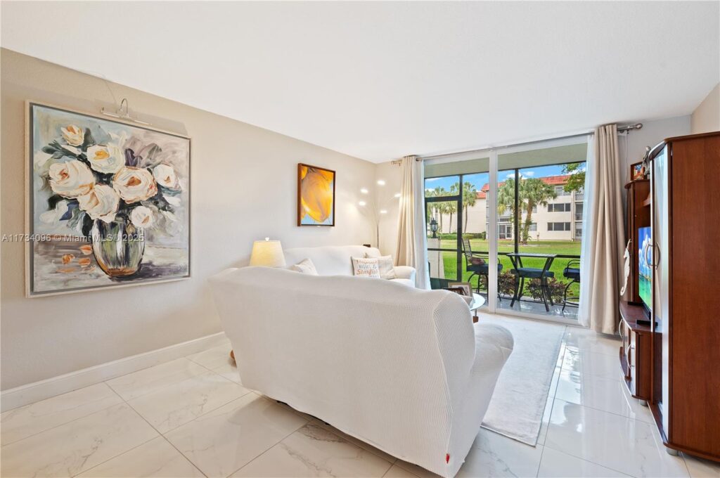 711 S Hollybrook Dr # 109, Pembroke Pines FL 33025