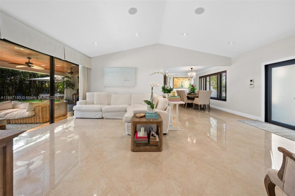6420 SW 63rd Ter, South Miami FL 33143