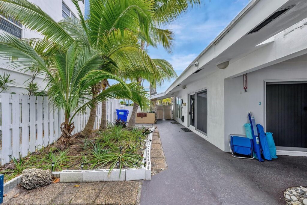 4548 N Ocean, Lauderdale By The Sea FL 33313