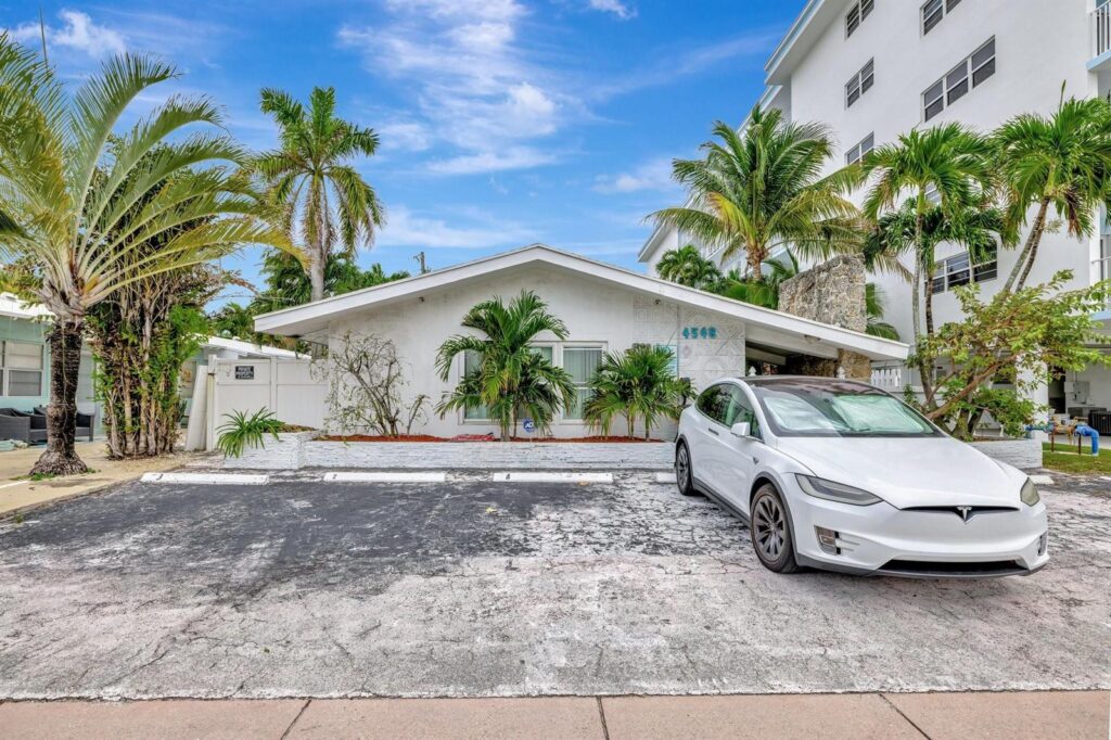 4548 N Ocean, Lauderdale By The Sea FL 33313