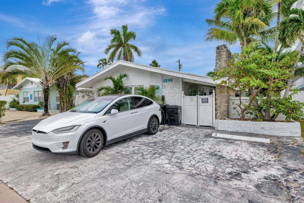 4548 N Ocean, Lauderdale By The Sea FL 33313