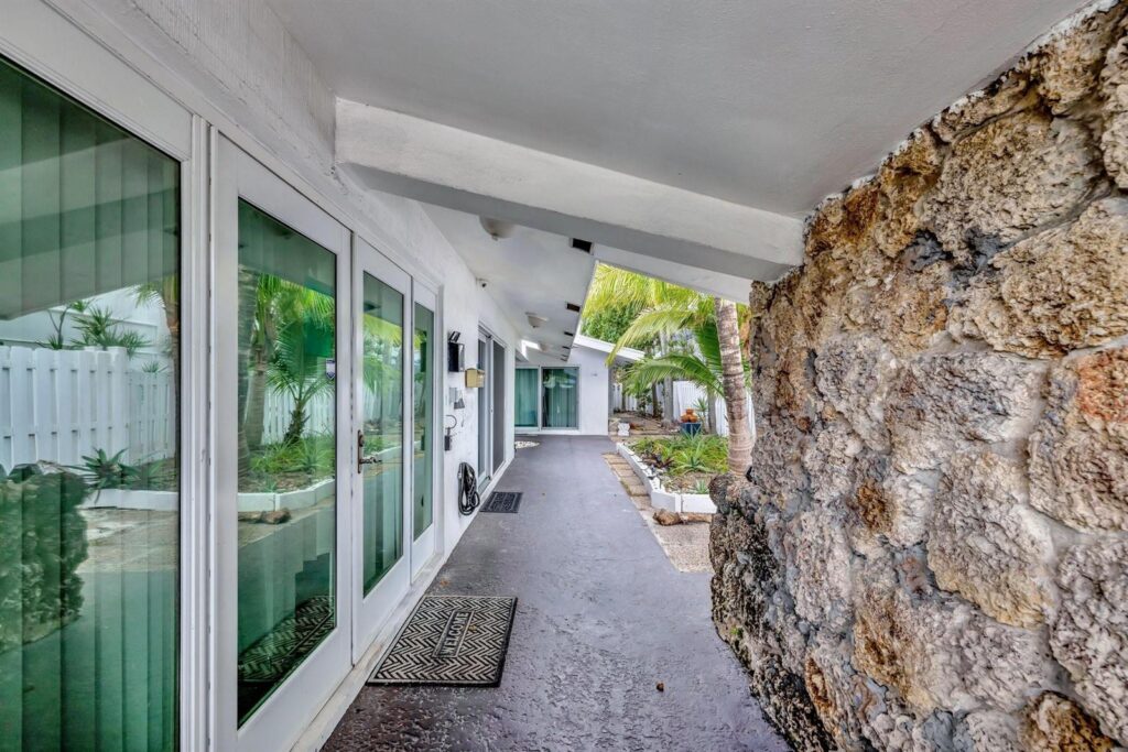 4548 N Ocean, Lauderdale By The Sea FL 33313