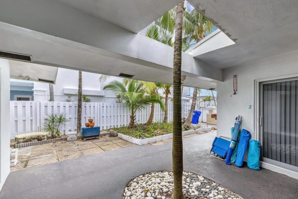 4548 N Ocean, Lauderdale By The Sea FL 33313