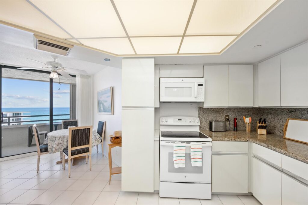 3560 S Ocean Boulevard # 6, South Palm Beach FL 33480