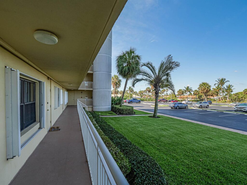 3200 N Highway A1a # 104, Hutchinson Island FL 34949