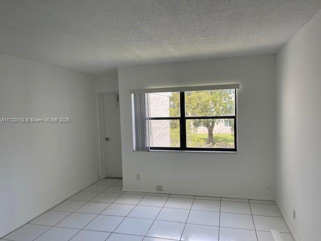 301 Racquet Club Rd # 201, Weston FL 33326