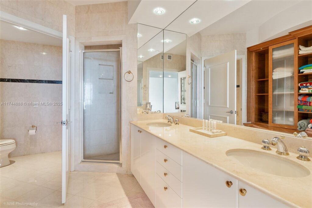 785 Crandon Blvd, Key Biscayne FL 33149