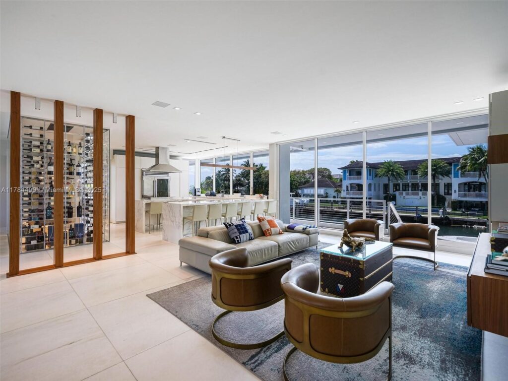 830 Lugo Ave, Coral Gables FL 33156