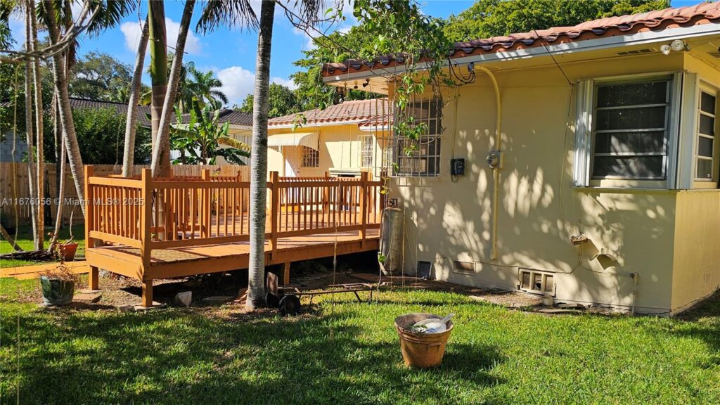 156 NW 88th St, El Portal FL 33150