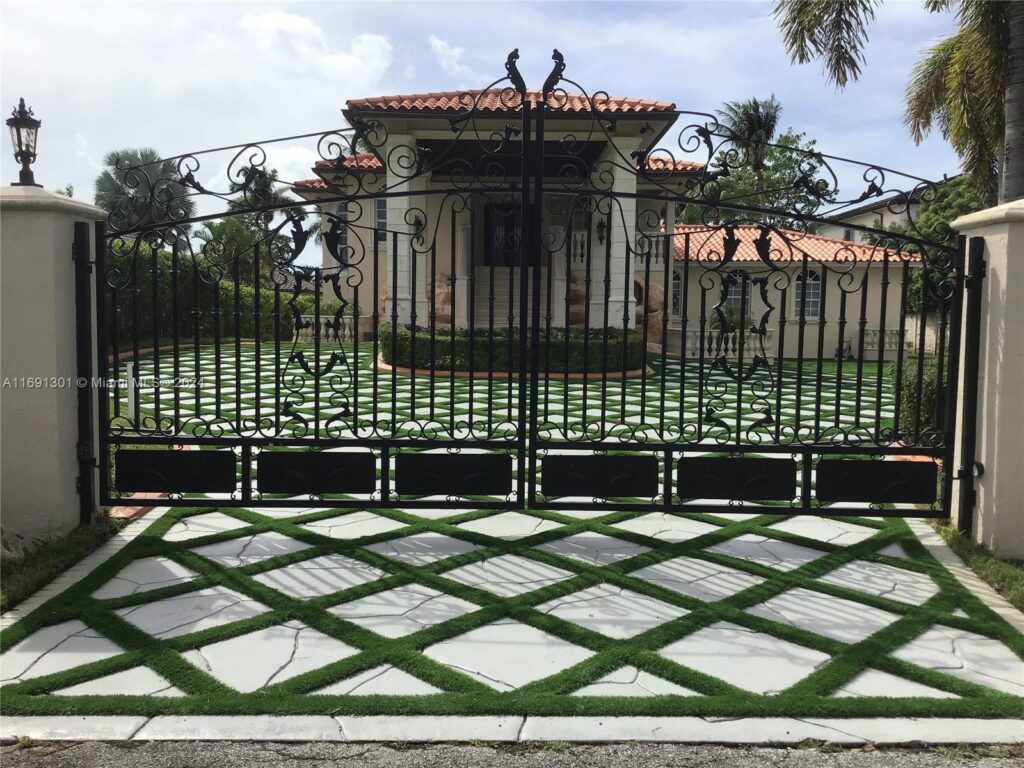 13460 SW 32nd ST, Kendall FL 33175