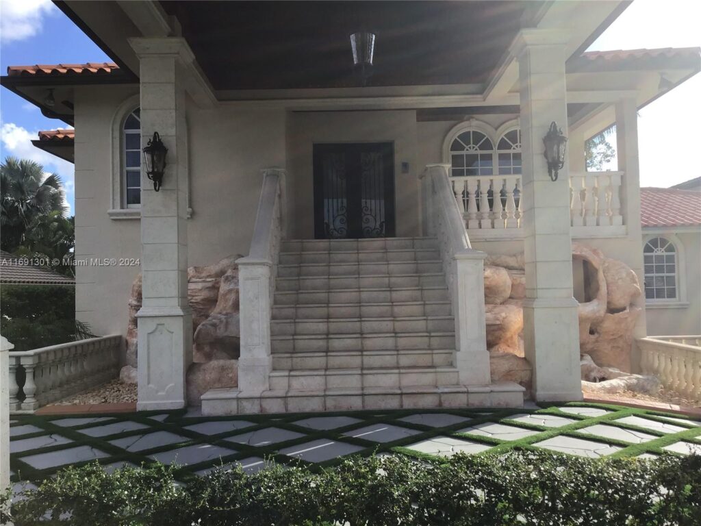 13460 SW 32nd ST, Kendall FL 33175