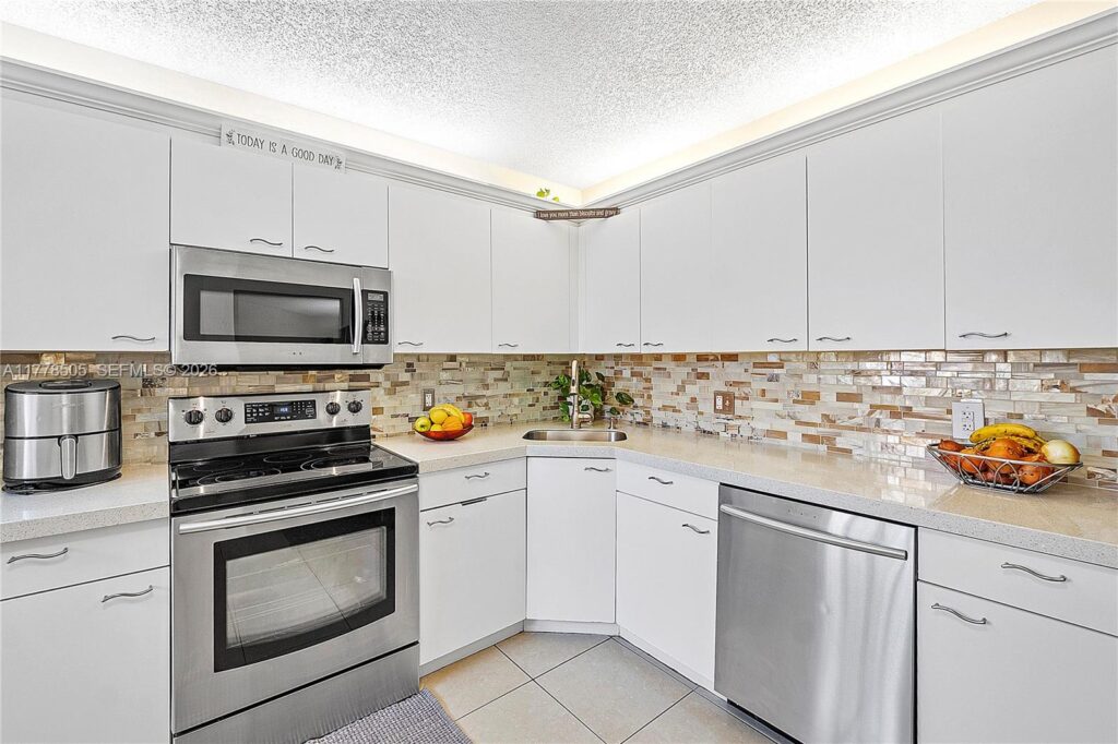 4101 E Coral Tree Cir # 313, Coconut Creek FL 33073