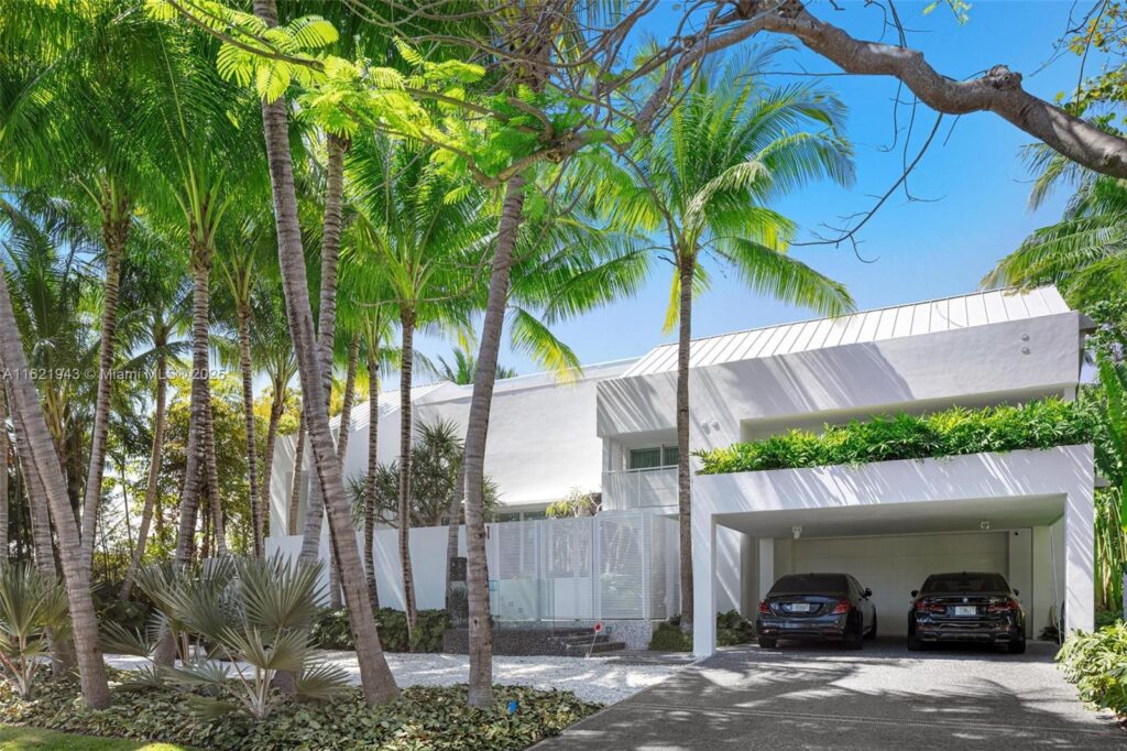161 Cape Florida Dr, Key Biscayne FL 33149