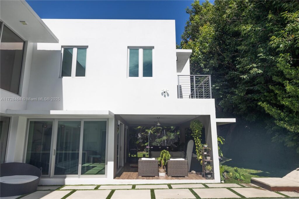 6790 SW 72 STREET, South Miami FL 33143