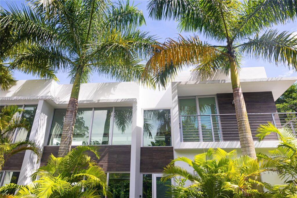 6790 SW 72 STREET, South Miami FL 33143
