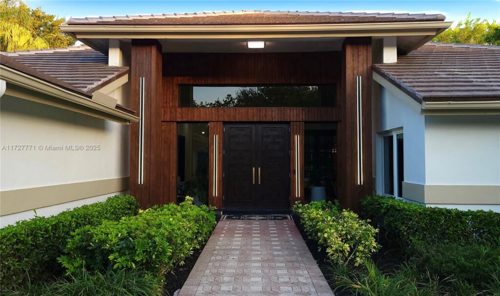 7700 S Woodridge Dr, Parkland FL 33067