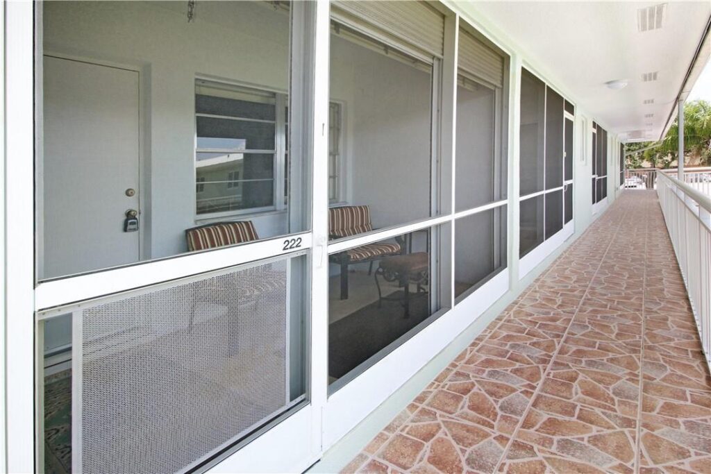 2100 NE 38th Street # 222, Lighthouse Point FL 33064