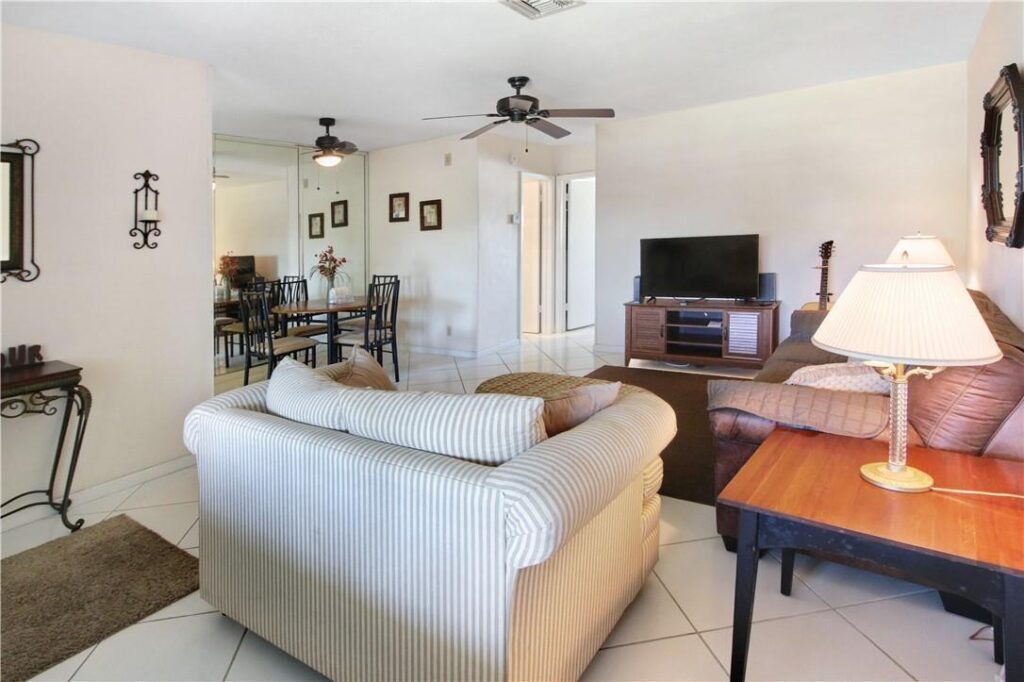 2100 NE 38th Street # 222, Lighthouse Point FL 33064
