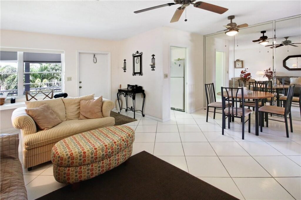 2100 NE 38th Street # 222, Lighthouse Point FL 33064