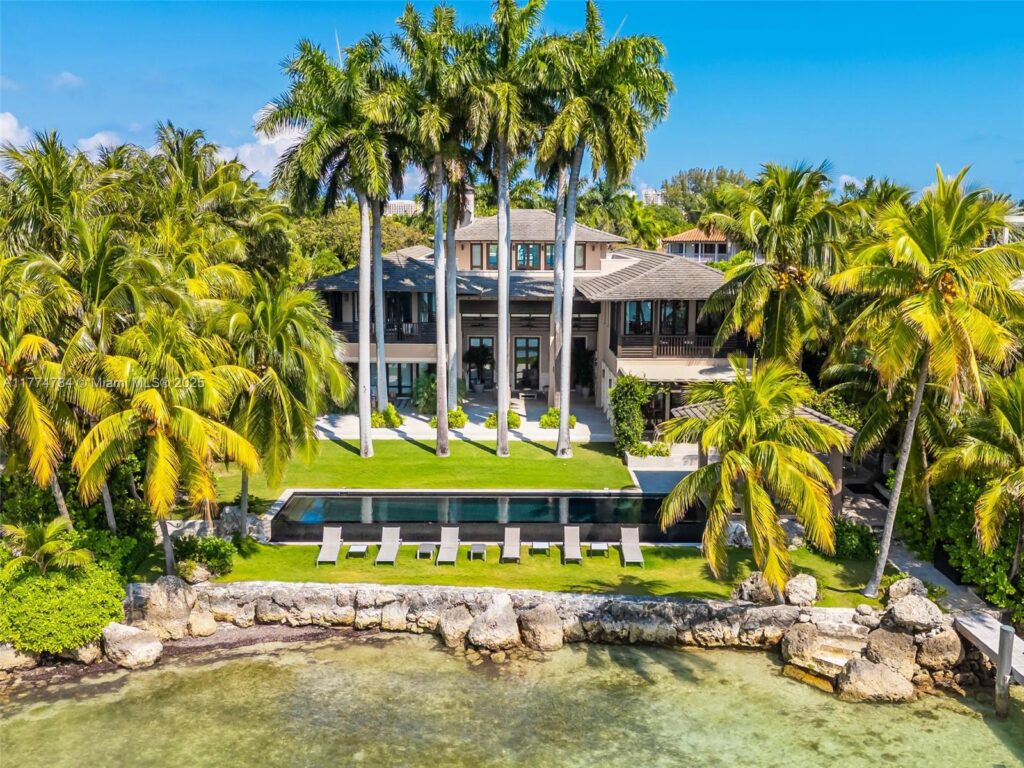 9 Harbor Pt, Key Biscayne FL 33149