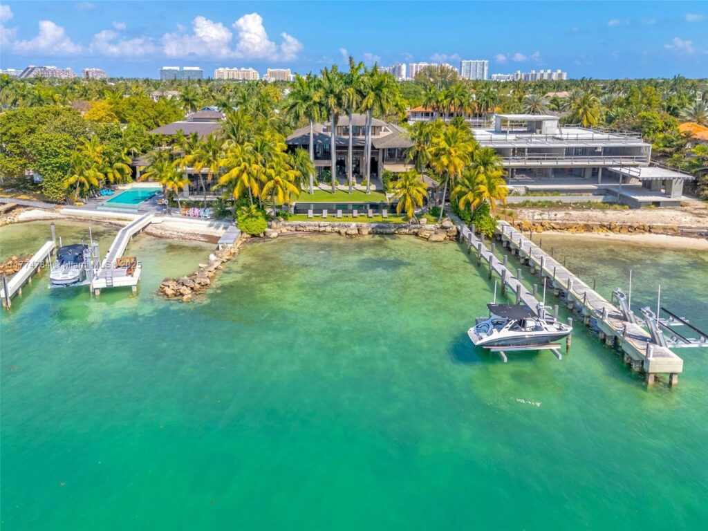 9 Harbor Pt, Key Biscayne FL 33149