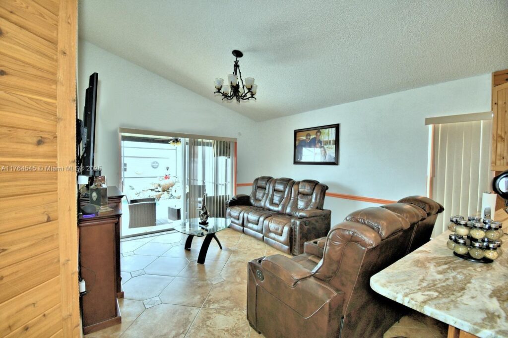 260 CHESHIRE WAY, Davenport FL 33897