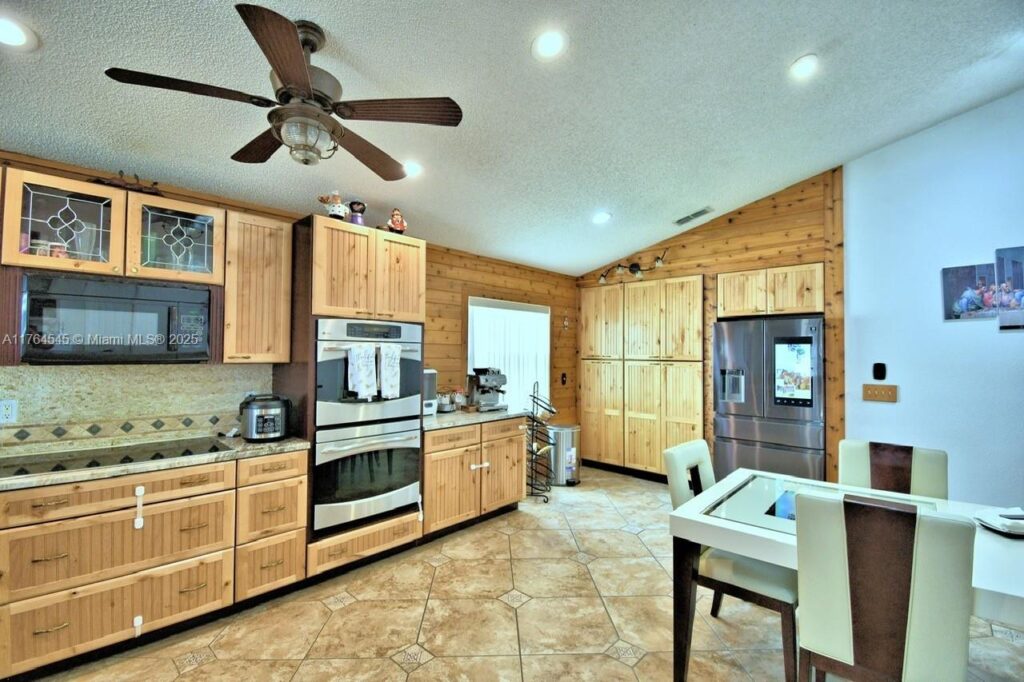 260 CHESHIRE WAY, Davenport FL 33897