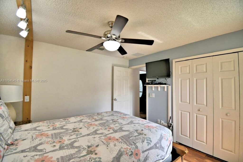260 CHESHIRE WAY, Davenport FL 33897