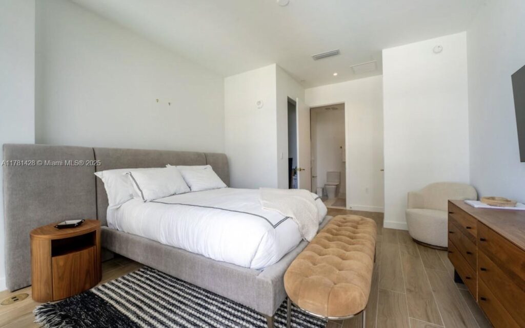 2655 S Bayshore Drive # 1109, Coconut Grove FL 33133