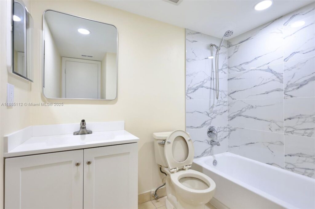 10016 Twin Lakes Dr # C, Coral Springs FL 33071