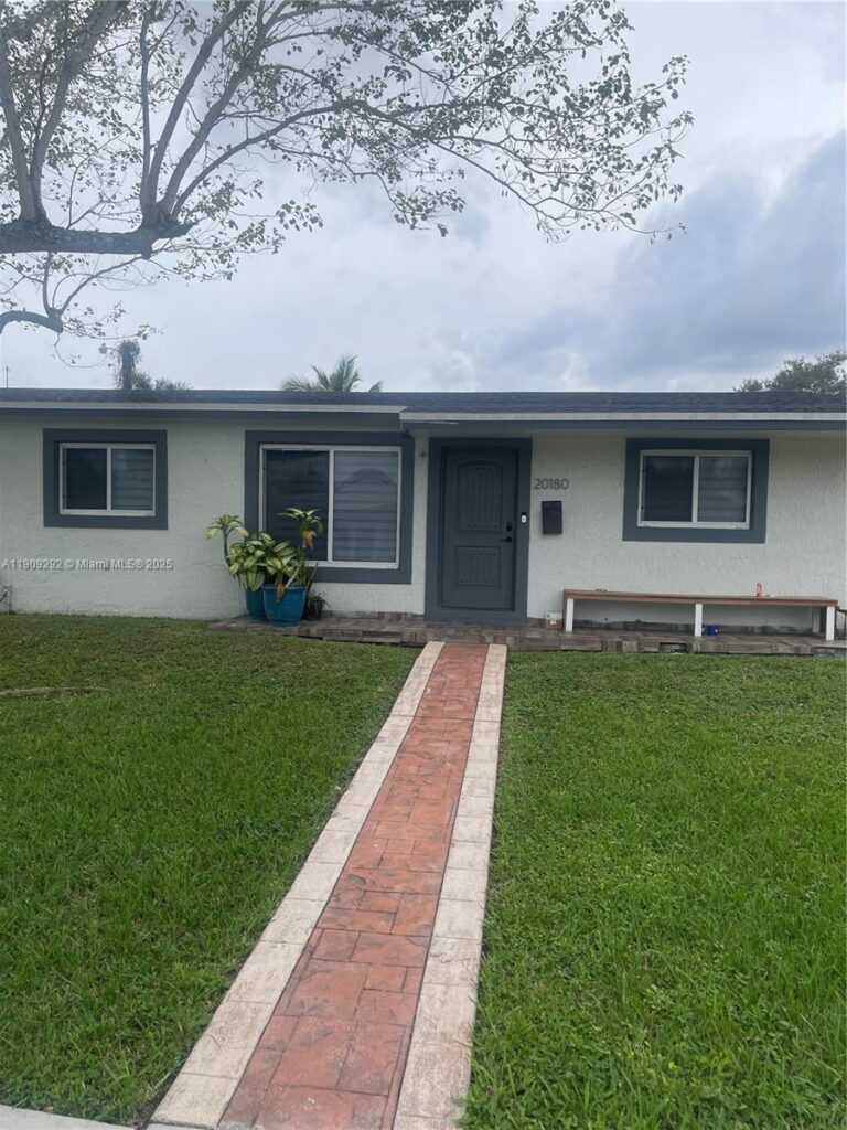 20180 NW 14th Ct, Miami Gardens FL 33169